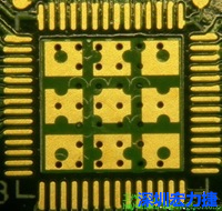 這也是不好的通孔設(shè)計(jì)，但部份通孔已經(jīng)用綠漆(mask)蓋上，但仍有部份通孔未塞孔。 